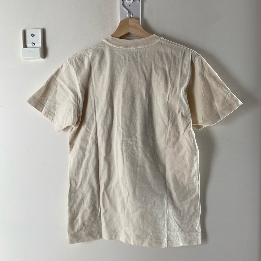 VINTAGE 2006 UNIQLO UT Graphic Tshirt - Picture 2 of 4